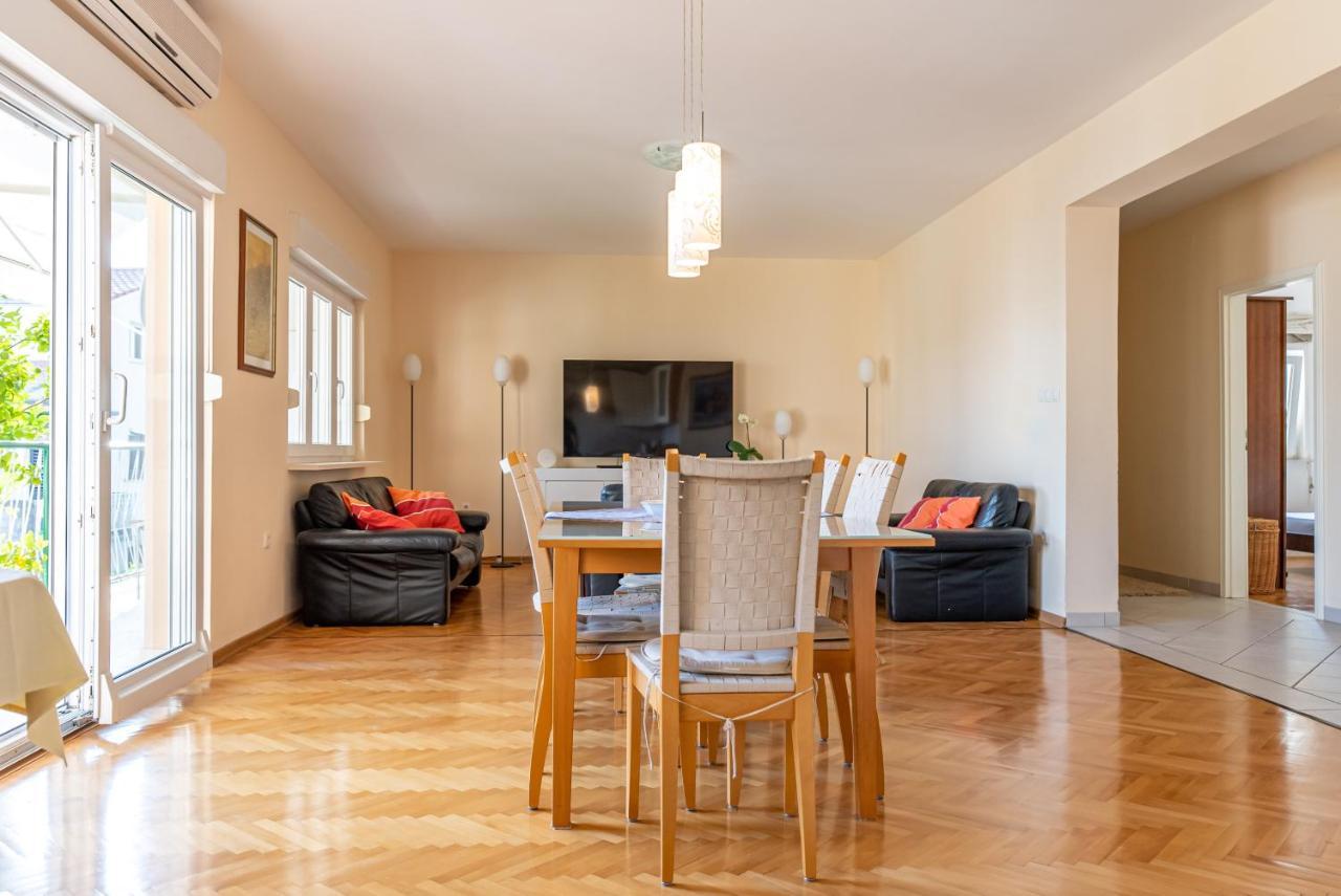 Apartment Luno Kastela Exterior photo