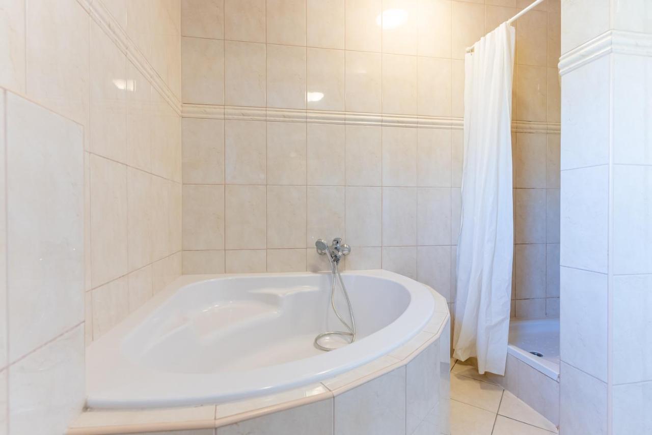Apartment Luno Kastela Exterior photo