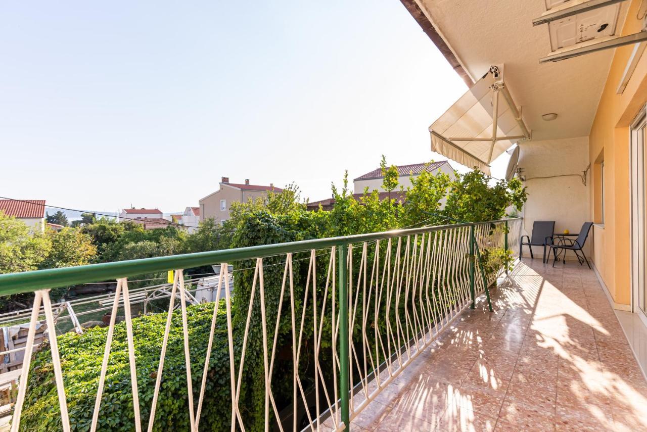 Apartment Luno Kastela Exterior photo