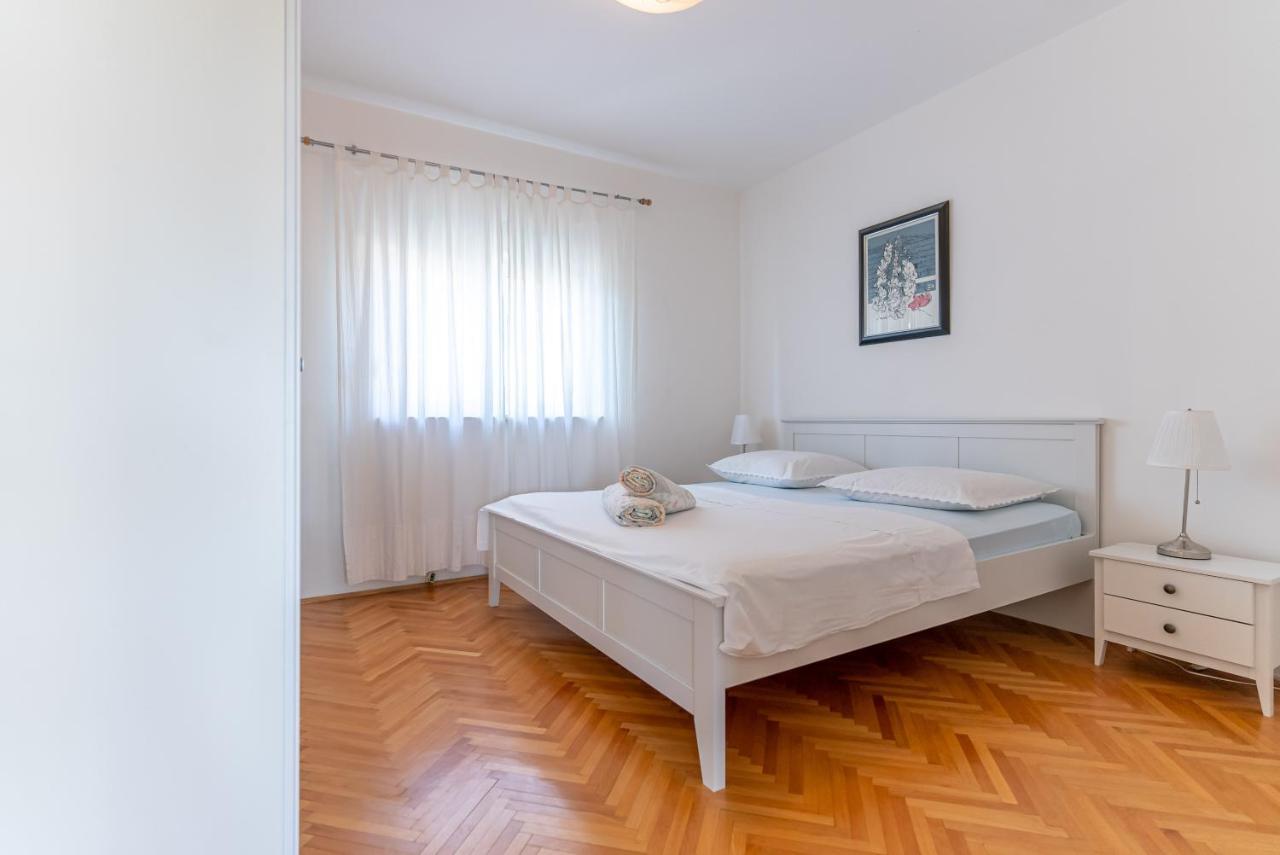 Apartment Luno Kastela Exterior photo
